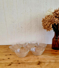 Charger l&#39;image dans la galerie, Lot de 7 bols en verre Duralex vintage les kitscheries brocante en ligne
