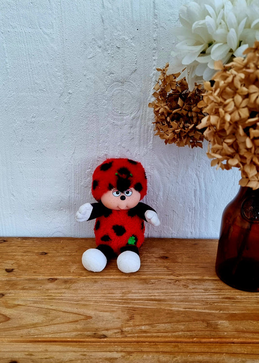 Peluche Cococinel vintage 23 cm rouge à pois noirs, jouet rétro des années 80 les kitscheries brocante en ligne