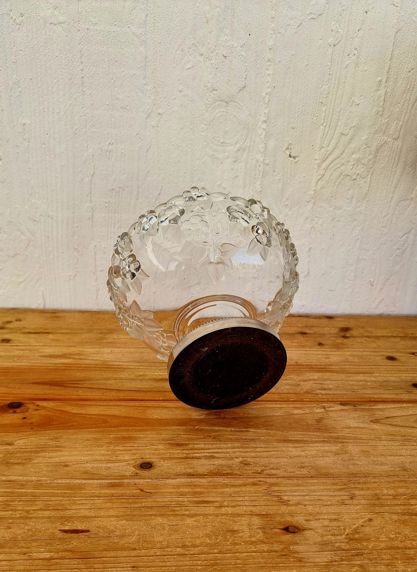 Coupe à fruits en verre vintage à décor floral sur pied en métal