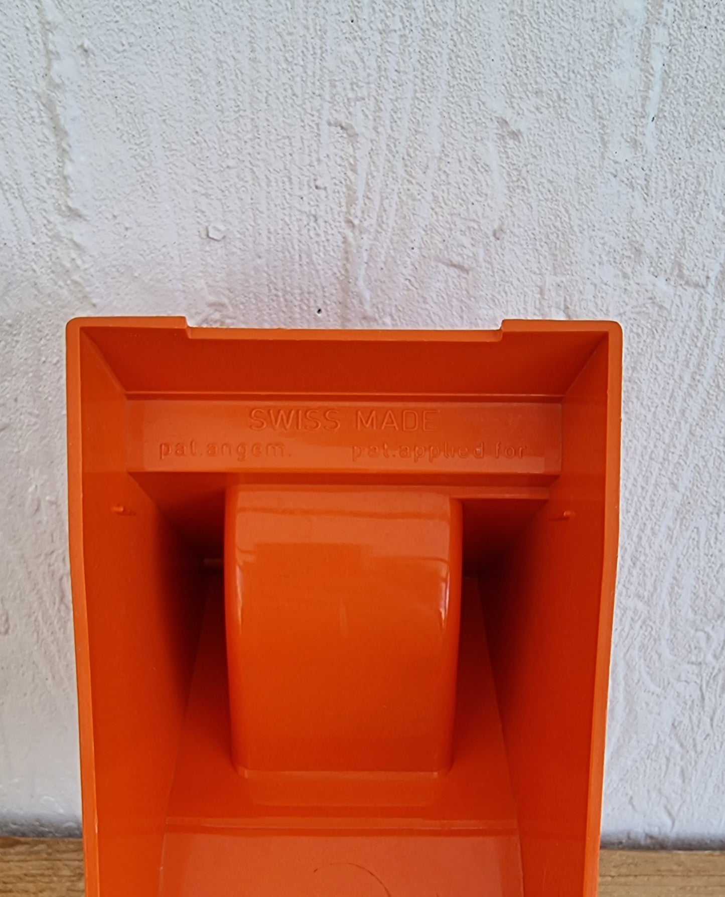 Coupe légumes julienne Zyliss Swiss Made vintage orange années 70
