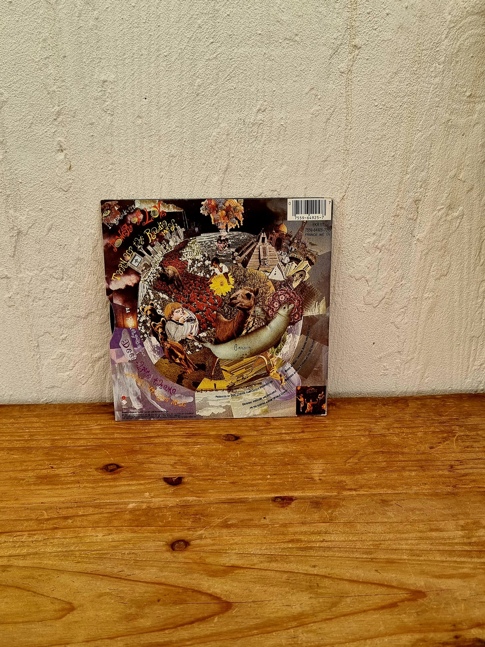 Vinyle Deee-lite "Power of love" les kitscheries brocante en ligne 45 tours