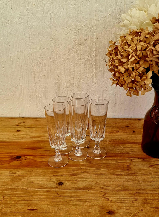 Lot de 5 flûtes à champagne Cristal d'Arques modèle Louvre verre les kitscheries brocante en ligne