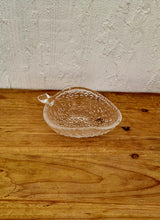 Charger l&#39;image dans la galerie, Lot de 5 coupelles en verre forme fraise vintage les kitscheries
