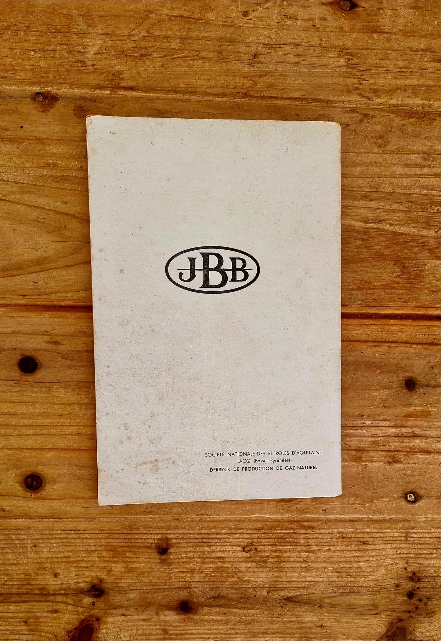 Livre scolaire sur la vie économique du monde édité en 1958 aux éditions J.B Baillière et fils.