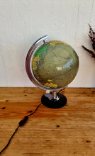 Charger l&#39;image dans la galerie, Ancien globe terrestre lumineux Tecnodidattica ligure modèle NPA 25 DL brocante en ligne les kitscheries
