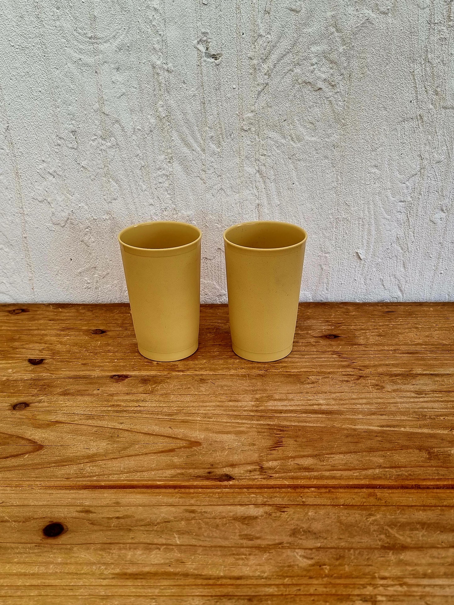 Lot de 2 gobelets jaune Tupperware vintage plastique années 70