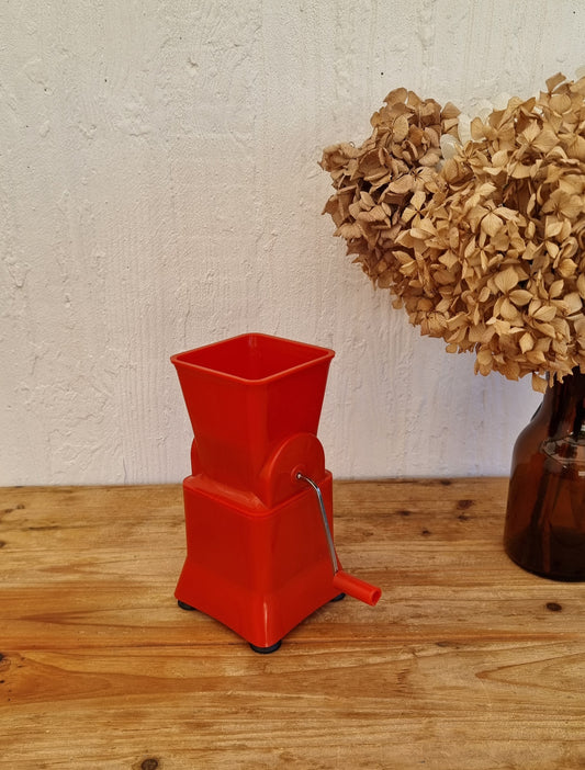 Hachoir manuel vintage orange en plastique et métal années 70 Hong Kong