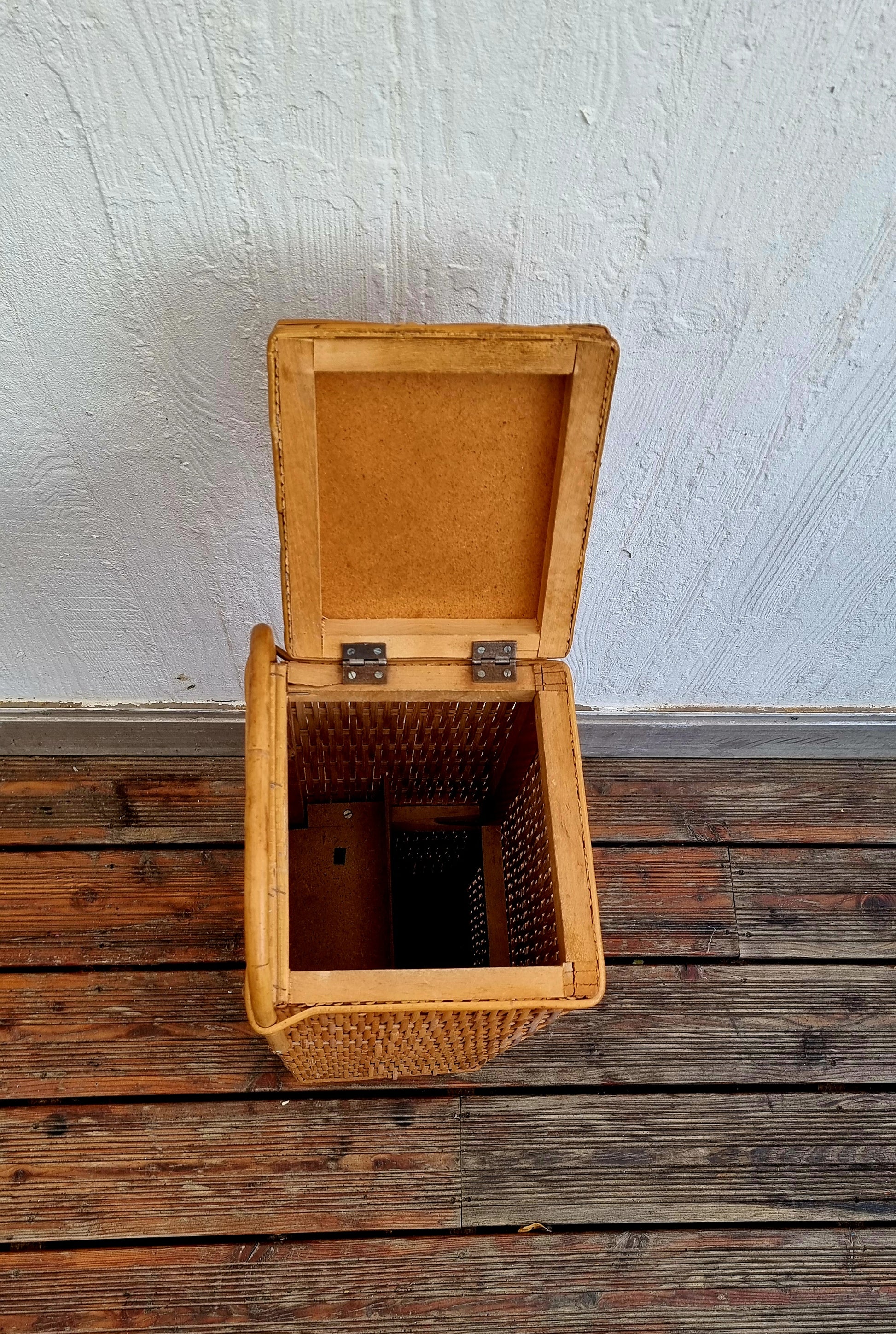 huche à pain rotin années 60 cuisine rétro