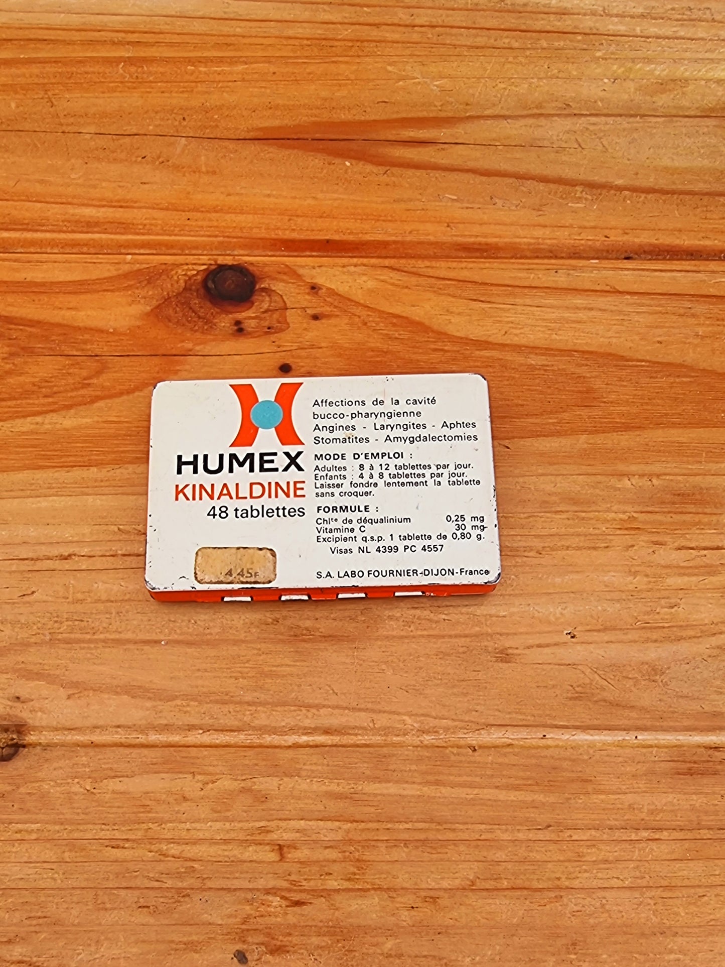 boîte vintage Humex Kinaldine métal orange année 70 collection pharmacie