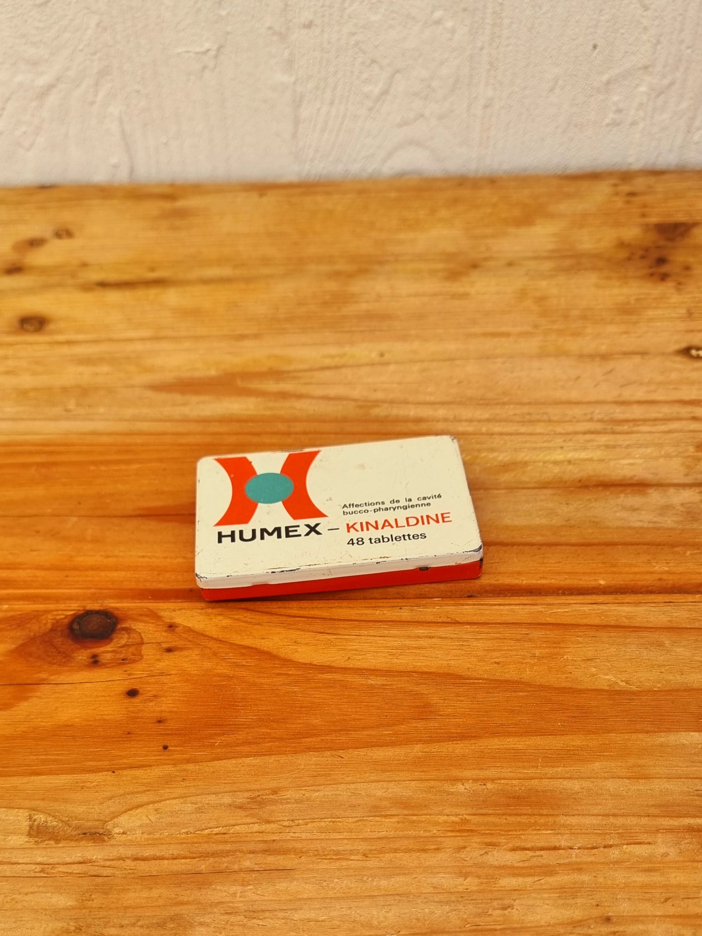 boîte vintage Humex Kinaldine métal orange année 70 collection pharmacie