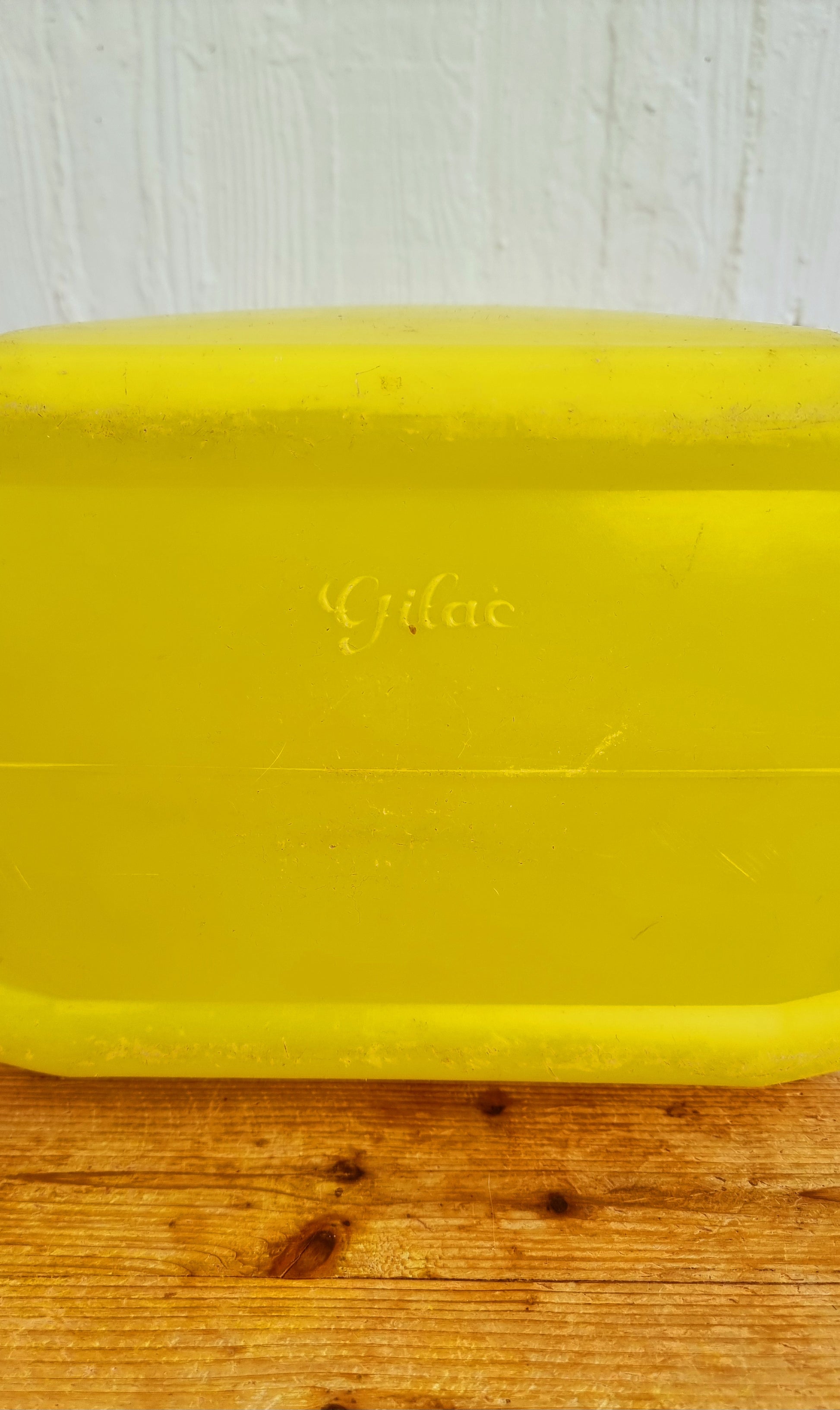 Jerrican jaune Gilac 20 litres vintage les kitscheries brocante en ligne