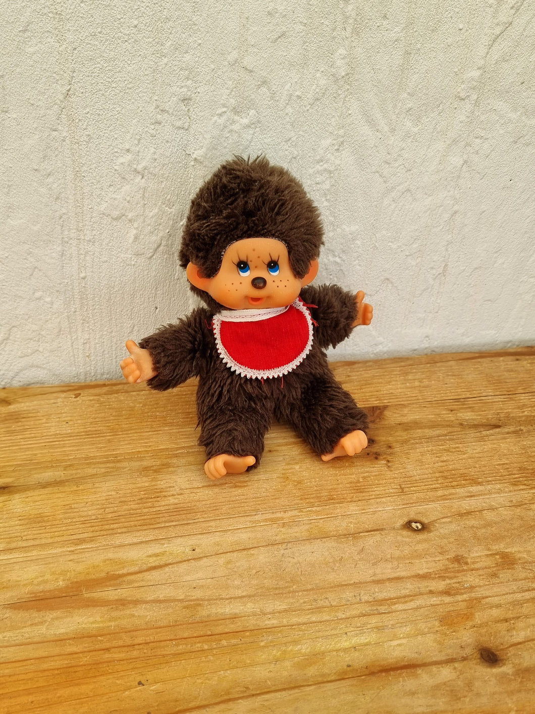 Peluche kiki vintage bavoir rouge les kitscheries brocante en ligne