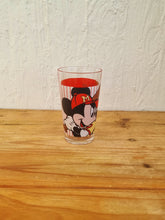 Charger l&#39;image dans la galerie, Lot de 2 verres Team Mickey Basket &amp; Base-Ball disney les kitscheries brocante en ligne
