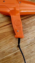 Charger l&#39;image dans la galerie, Sèche-cheveux Moulinex orange vintage les kitscheries brocante en ligne
