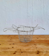 Charger l&#39;image dans la galerie, Panier à salade en métal vintage les kitscheries brocante en ligne
