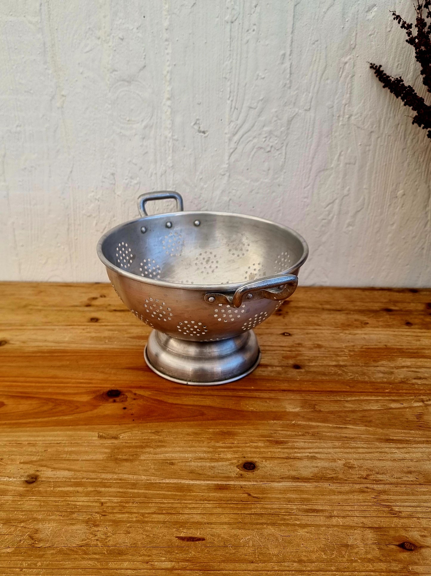 Ancienne passoire en aluminium les kitscheries brocante en ligne