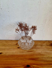 Charger l&#39;image dans la galerie, Pique fleurs en verre vintage les kitscheries brocante en ligne
