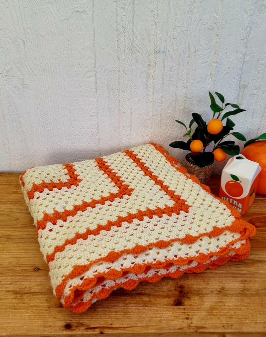 Plaid granny au crochet vintage orange et beige en laine