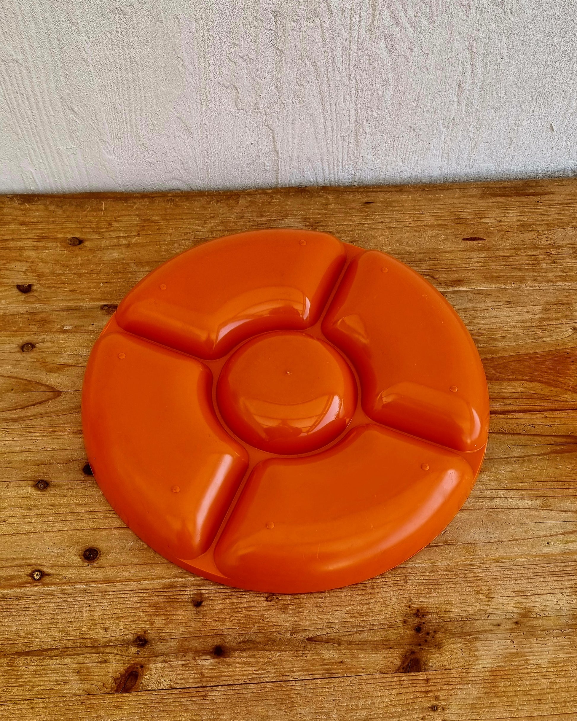 Plateau apéritif en plastique orange vintage les kitscheries brocante en ligne