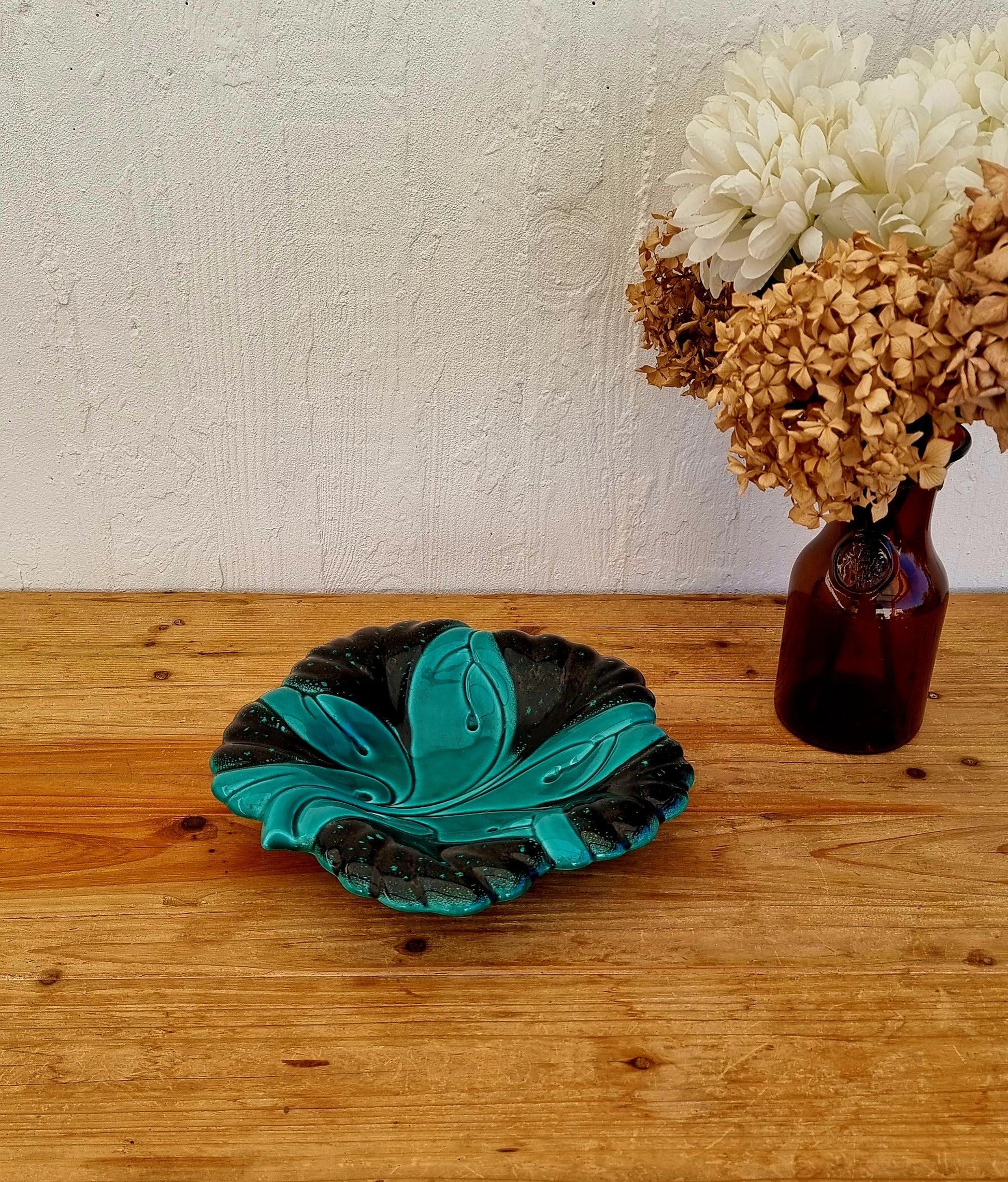 Plat forme feuille Verceram modèle 4535 céramique turquoise noir vintage années 50