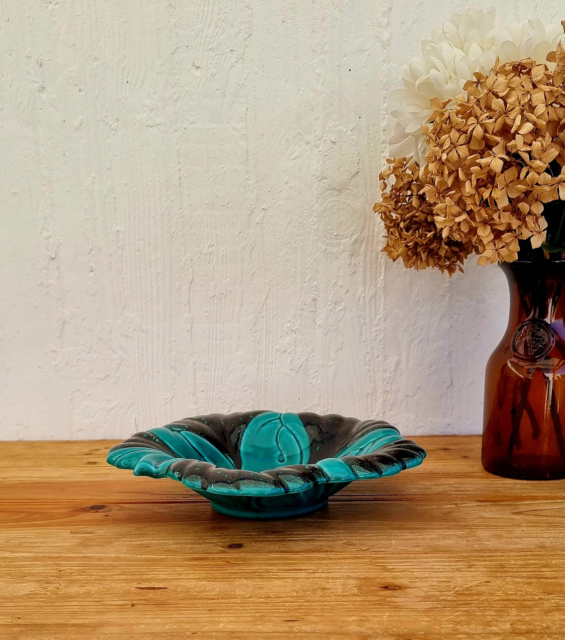 Plat forme feuille Verceram modèle 4535 céramique turquoise noir vintage années 50