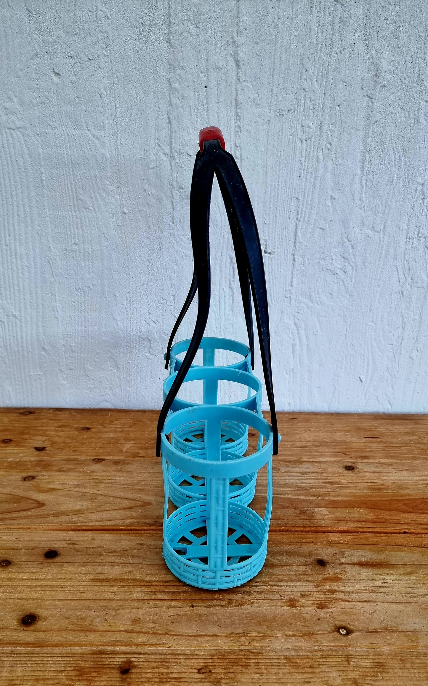 porte-bouteilles bleu turquoise vintage plastique années 70 capacité 3 bouteilles