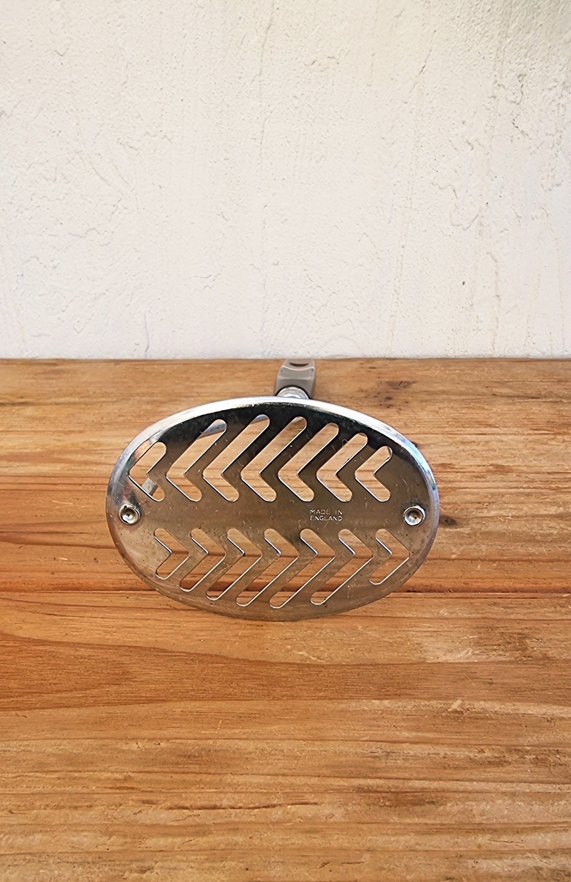 Presse-purée vintage en métal fabrication anglaise