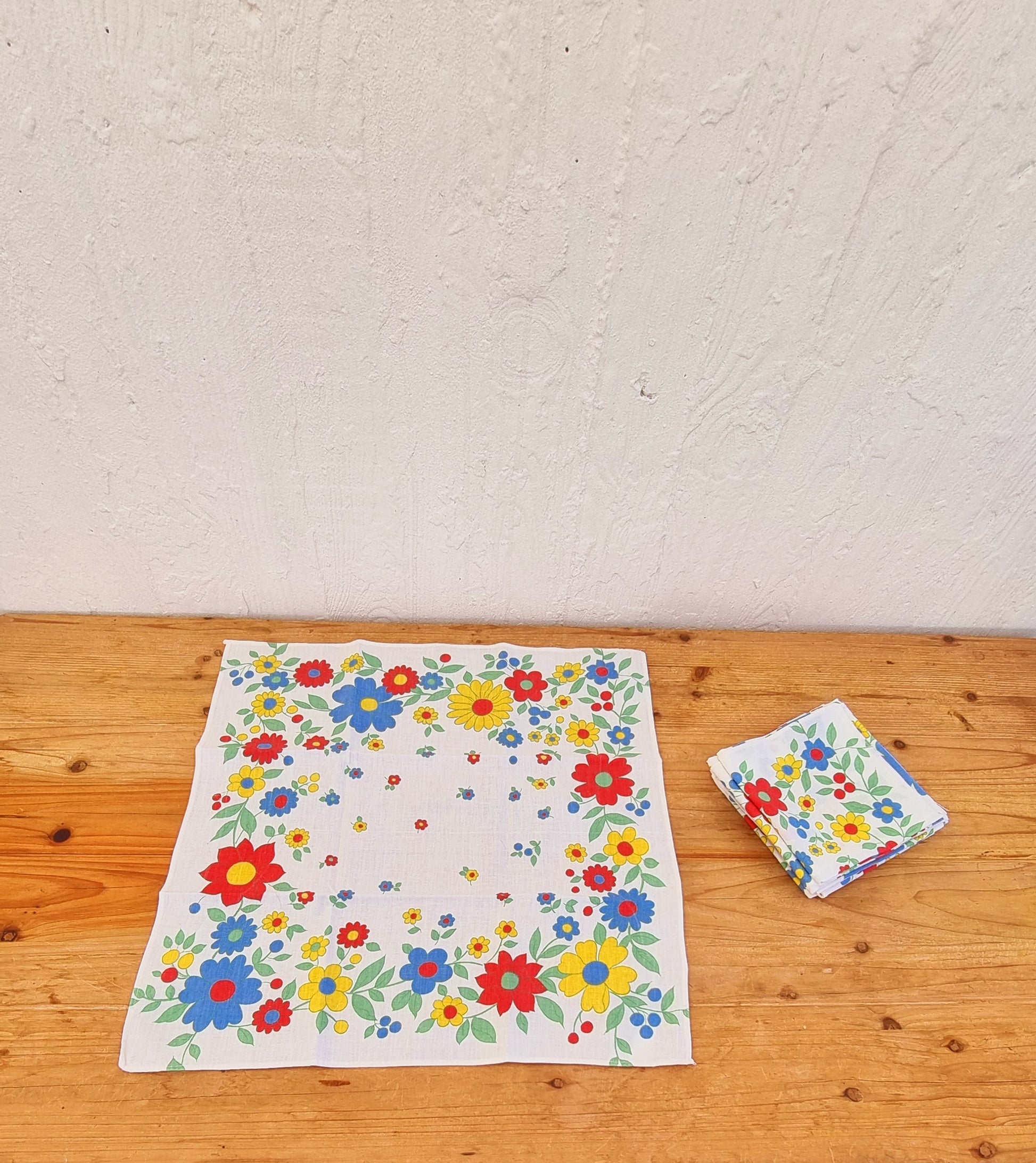 Lot 8 serviettes de table vintage motif fleurs coton Made in France 43,5×42 cm