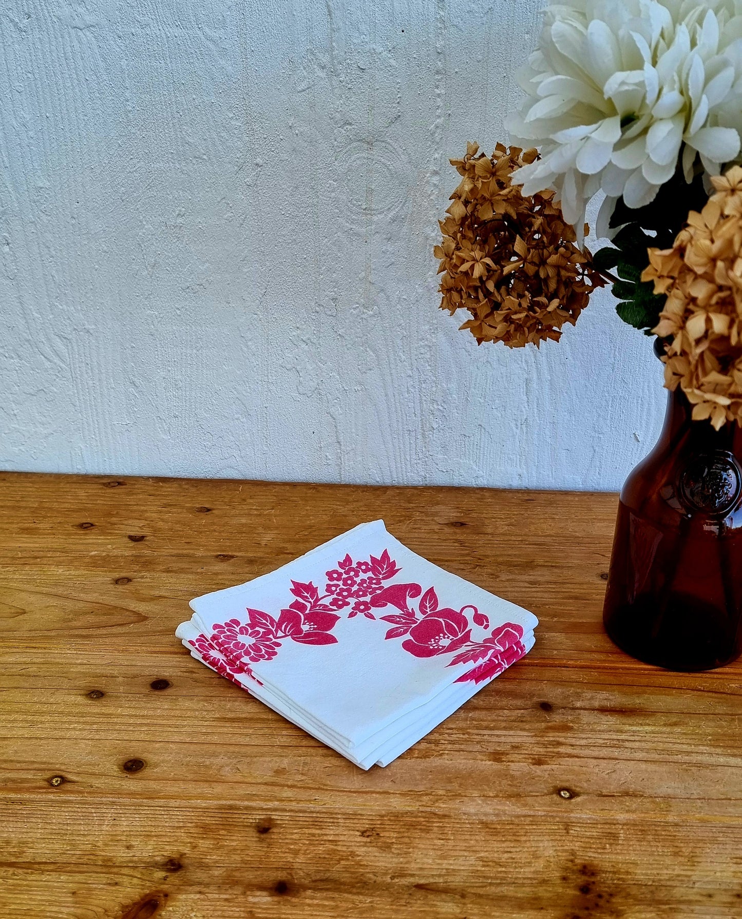 Lot de 4 serviettes de table vintage blanches à fleurs roses