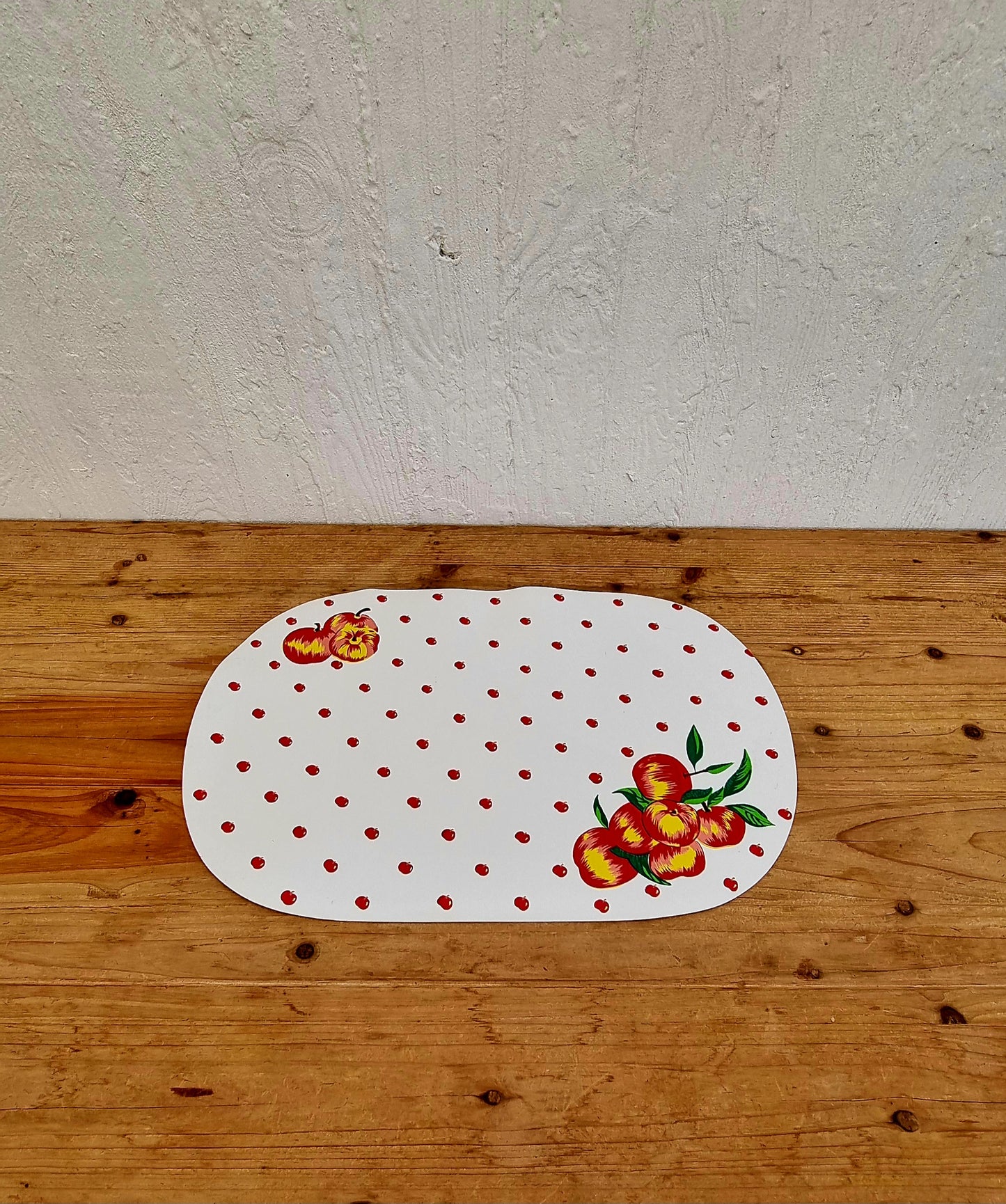 Lot de 4 sets de table motif pommes rouges vintage plastique 44x29 cm