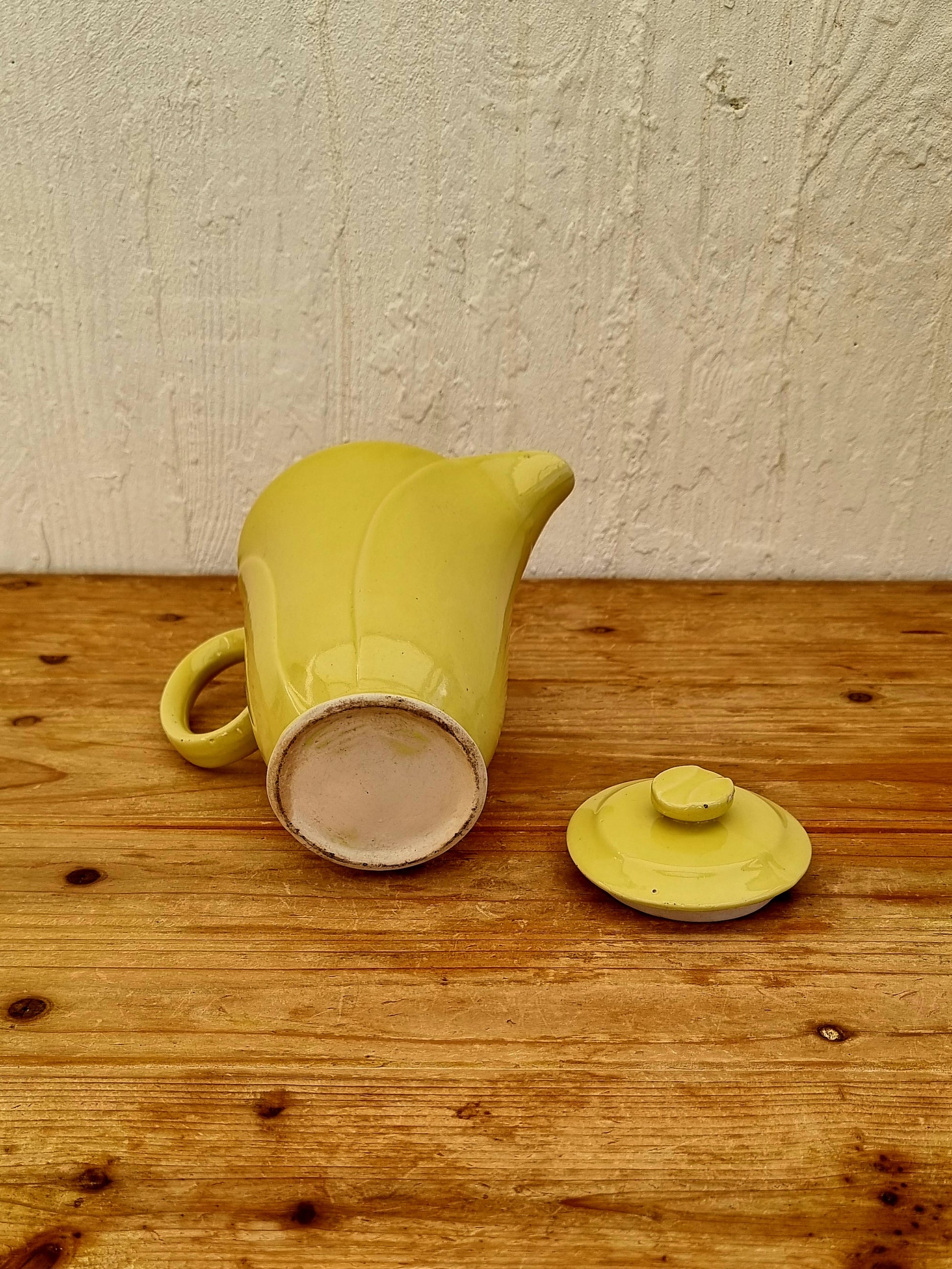 Théière en céramique jaune vintage années 60 contenance 75 cl