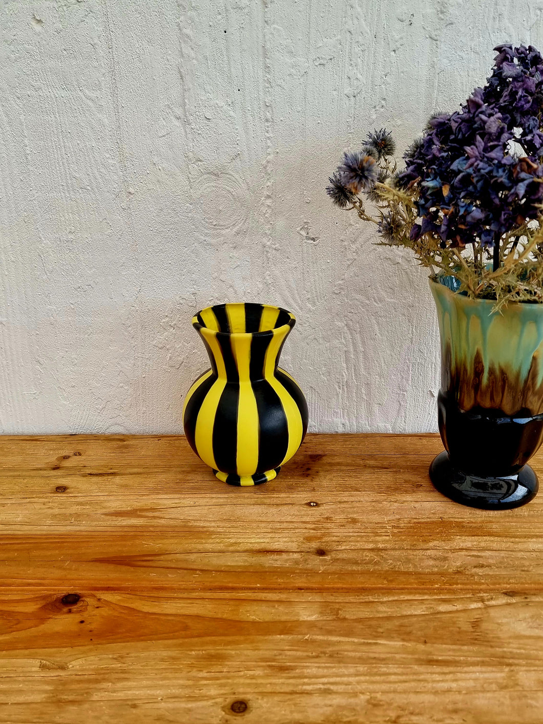 Vase rayé des années 50 jaune noir les kitscheries brocante en ligne