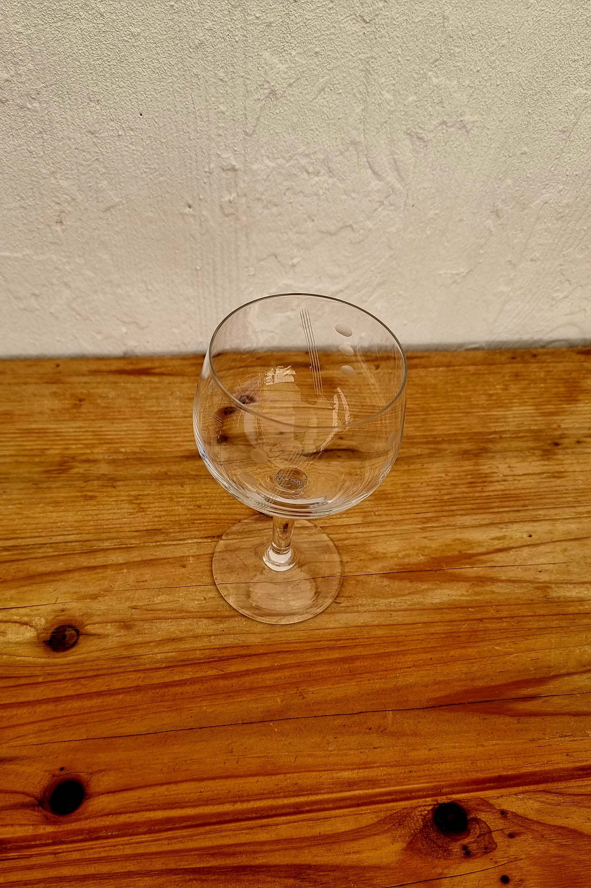 Lot de 4 verres à pied gravés vintage les kitscheries brocante en ligne