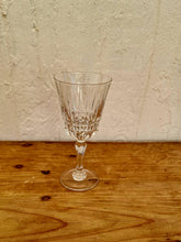 Charger l&#39;image dans la galerie, Lot de 4 verres à pied Luminarc modèle Empereur les kitscheries brocante en ligne
