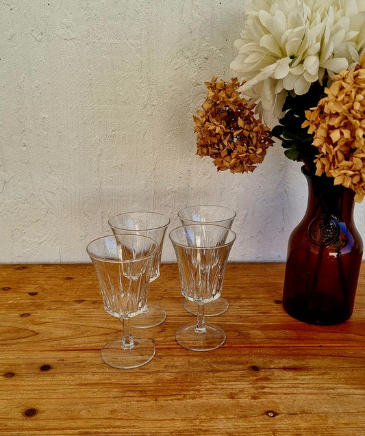 Lot de 4 verres à pied vintage Luminarc modèle Régence années 1970