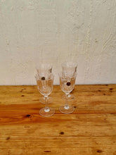 Charger l&#39;image dans la galerie, Lot de 4 verres à pied Capri crystal modèle Concerto les kitscheries brocante en ligne
