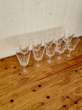 Charger l&#39;image dans la galerie, Lot de 10 verres à pied Cristal d&#39;Arques modèle Versailles les kitscheries brocante en ligne
