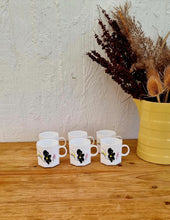 Charger l&#39;image dans la galerie, Lot de 6 tasses Arcopal Anaïs France Octime blanche les kitscheries
