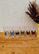 Charger l&#39;image dans la galerie, Lot de 6 verres à orangeade motif papillon vintage les kitscheries
