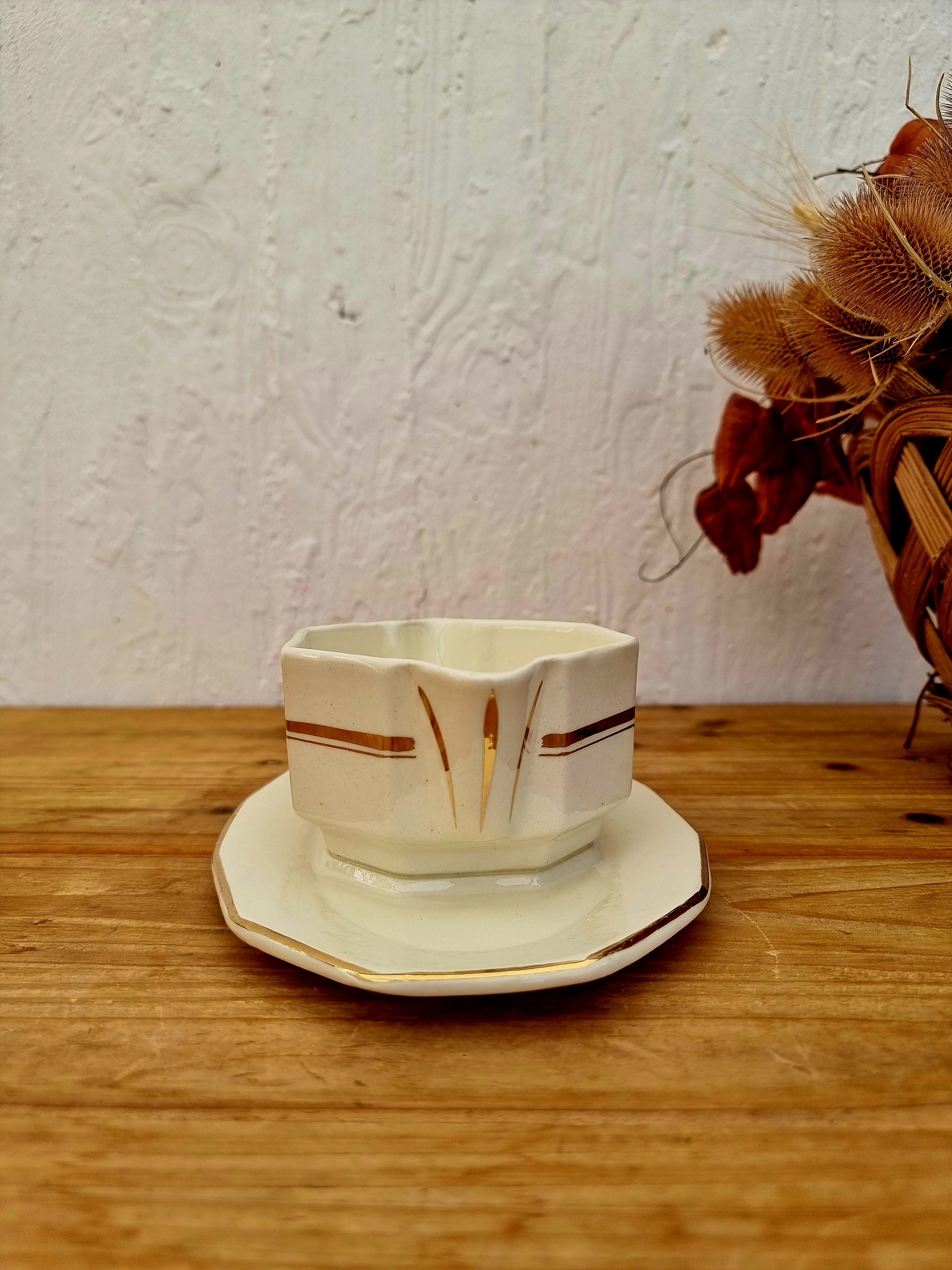 Saucière beige et dorée Saint Amand vintage